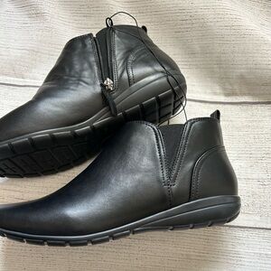 Easy Spirit Aerial Ankle Boots.